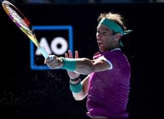 Nadal vence a Shapovalov pese a problemas físicos y va a semis del Abierto de Australia