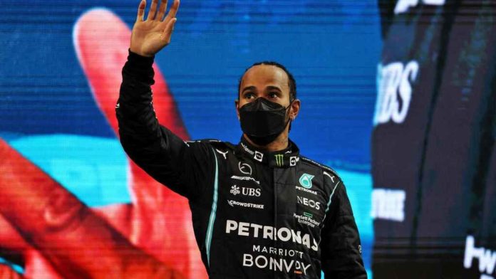 Mercedes anunció que Lewis Hamilton seguirá en la Fórmula 1
