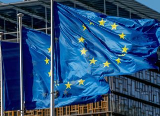 La UE acuerda iniciar el proceso de adhesión de Ucrania, Moldavia y Georgia