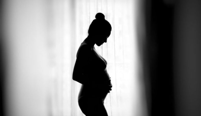 Arizona aprueba ley para prohibir el aborto después de las 15 semanas