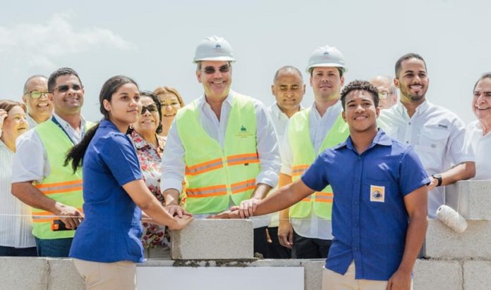 Abinader deja iniciada construcción UASD en Santiago Rodríguez