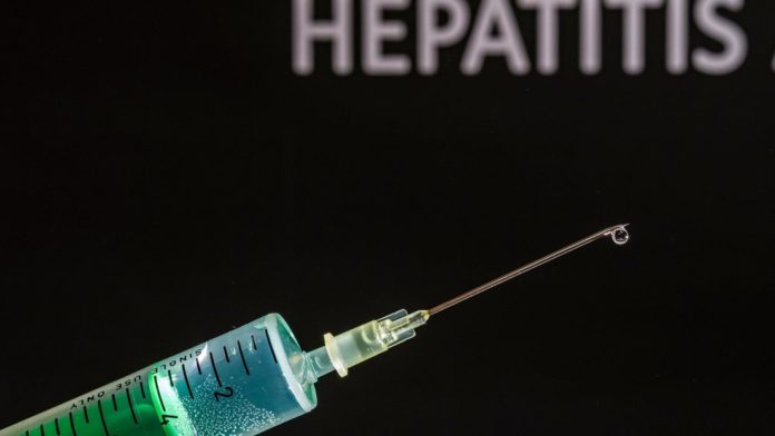 Descubren qué podría causar la hepatitis infantil aguda