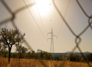 El precio de la electricidad en España se dispara en el mes de agosto Agosto se convierte en el mes con la electricidad más cara de la historia en España