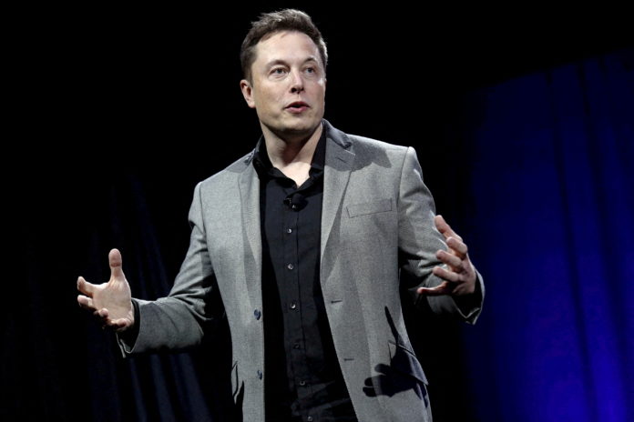 Elon Musk vende casi 6.900 millones de dólares en acciones de Tesla