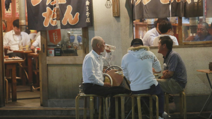 Japón lanza un concurso de ideas para que sus ciudadanos consuman más alcohol Publicado: 18 ago 2022 17:12 GMT
