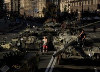 Ucrania celebra Independencia a 6 meses de inicio de guerra