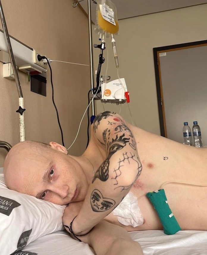 El ‘tiktoker’ de Alicante que contaba su día a día con cáncer con humor, a los 20 años