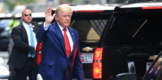 Republicanos exigen ver la declaración jurada que justificó el registro de la mansión de Trump por el FBI