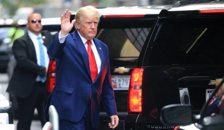 Republicanos exigen ver declaración del registro a mansión de Trump Republicanos exigen ver la declaración jurada que justificó el registro de la mansión de Trump por el FBI