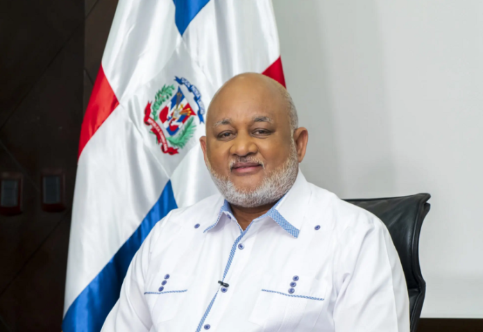 Roberto Fulcar entregará documentación ante el Pepca sobre adquisición de libros
