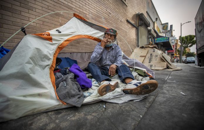 Demandan a la ciudad de San Francisco por demoler campamentos de personas sin techo