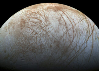 Difunden la imagen más cercana de una luna de Júpiter Difunden la imagen más cercana disponible desde el año 2000 de Europa, una luna de Júpiter