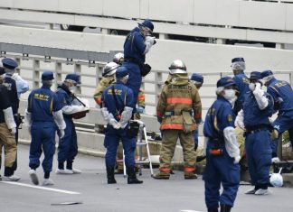 Un hombre se prende fuego en Tokio Un hombre se prende fuego en Tokio