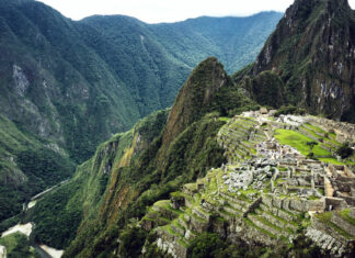 Un estadounidense es detenido por tomarse fotos desnudo en Machu Picchu Imagen Ilustrada