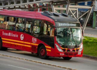 Asesinan a un adolescente en Colombia por pisar a un pasajero en un autobús