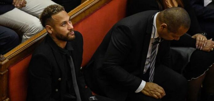 Comienza un juicio contra Neymar que prevé hasta 5 años de prisión