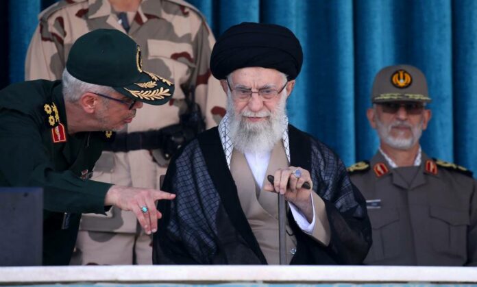 El líder supremo de Irán acusa a Israel y EE.UU. de estar detrás de las protestas en el país