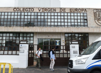 Investigan en España a un profesor por grabar a sus alumnas de 12 años en ropa interior durante una década