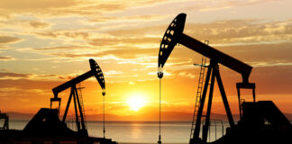 La OPEP+ aprueba un fuerte recorte de la producción de petróleo 