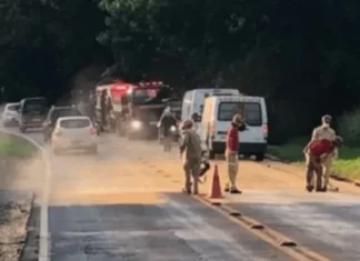 Siete muertos tras un accidente de transito múltiple en Brasil Siete muertos, entre ellos dos menores, en un accidente de tránsito múltiple en el sureste de Brasil