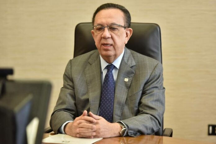 Valdez Albizu participa en reuniones anuales del FMI y Banco Mundial