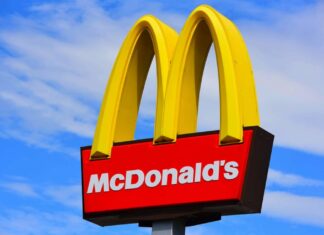 McDonald’s comienza a aceptar bitcóin en sus restaurantes en suiza McDonald's comienza a aceptar bitcóin en sus restaurantes en una ciudad suiza