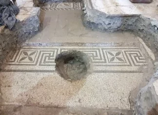 Descubren en Turquía el sepulcro de San Nicolás Descubren en Turquía el sepulcro de San Nicolás