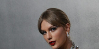 Taylor Swift hace historia al ocupar todos los puestos en el top 10 de los éxitos musicales en EE.UU.