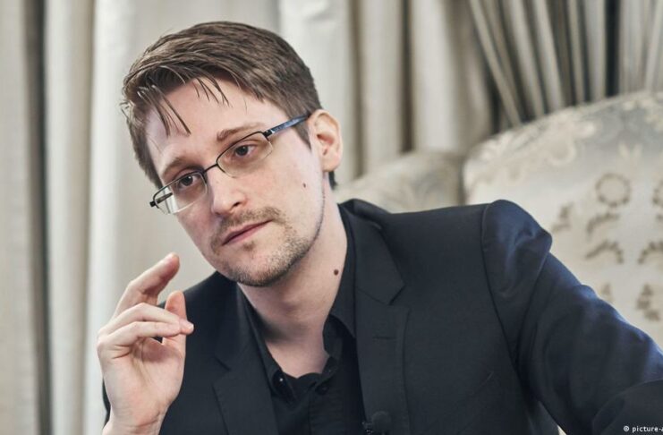 Snowden filtra una entrevista del 1983 sobre los medios de comunicación Imagen Ilustrada