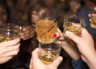Prohíben venta de alcohol en Santo Domingo desde las 12 de la medianoche