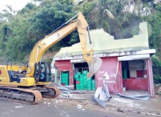 Paralizan 381 obras que violaban derecho de vía en carreteras