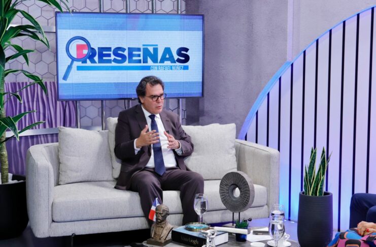 Jottin Cury: RD debe mantenerse firme ante presiones por tema haitiano, ejecutar ofensiva diplomática y buscar otros aliados