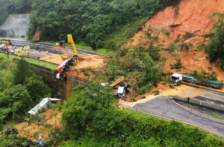 Inundaciones y deslizamientos de tierra por lluvias deja muertos en Brasil Imagen Ilustrada