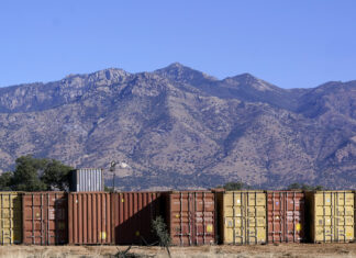 Biden demanda Arizona por invadir la frontera con México con ‘muro de contenedores’ Imagen Ilustrada
