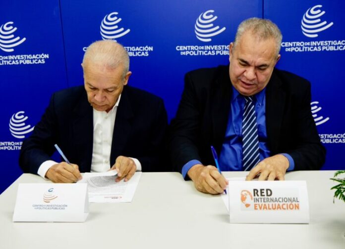 Centro de Investigación de Políticas Públicas firma acuerdo de cooperación con organización internacional