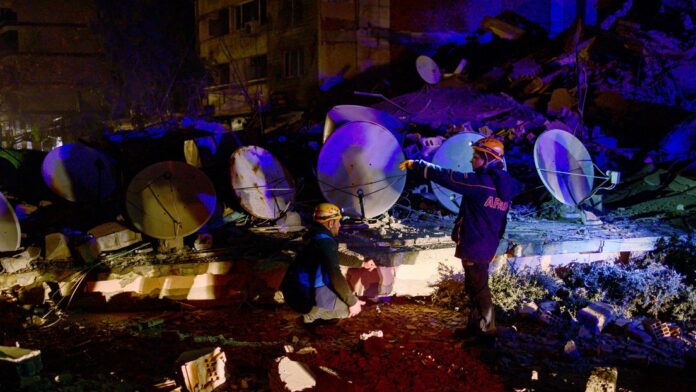 Varios muertos, cientos de heridos y nuevas destrucciones tras 2 potentes terremotos en Turquía y Siria