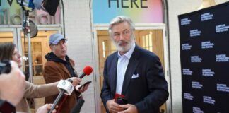 Alec Baldwin se declara no culpable de homicidio involuntario