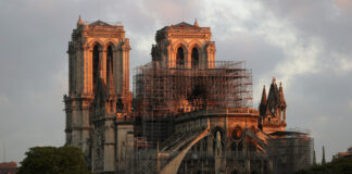 El incendio en la catedral de Notre Dame de París revela un nuevo detalle de su construcción