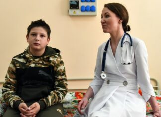 Conceden medalla de valor al niño ruso que salvo a dos compañeras durante una incursión ucraniana Imagen Ilustrada