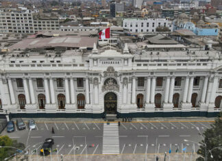 El Congreso de Perú investigará a 17 legisladores en caso de compra de votos