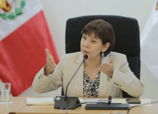 Amenazan de muerte a ministra de la Mujer de Perú por investigar a ‘influencer’ señalado por violación