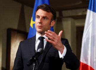 Macron anuncia un proyecto para incluir el derecho al aborto en la Constitución
