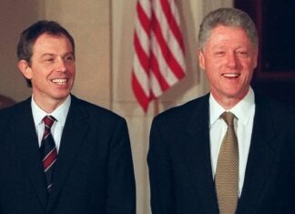 Tony Blair autorizó el bombardeo de Irak en 1998 sin la aprobación de la ONU a pesar de saber que sería ilegal