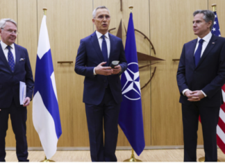 Finlandia se une oficialmente a la OTAN