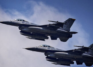 Revelan la cantidad de aviones de combate F-16 que espera recibir Zelenski