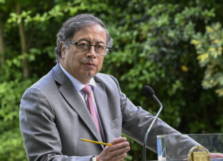 Petro: «Latinoamérica vive una crisis en el proyecto democrático»