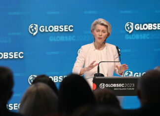 Von der Leyen se opone a un alto el fuego en Ucrania
