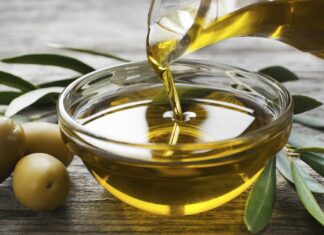 El aceite de oliva podría eliminar una bacteria que causa gastritis y úlceras