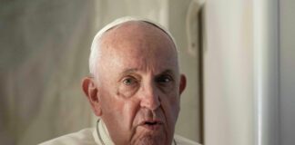 La operación de hernia abdominal a la que fue sometido hoy el papa Francisco en el hospital Gemelli de Roma, para la que ha tenido que recibir anestesia general, ha terminado sin complicaciones, confirmó el Vaticano.