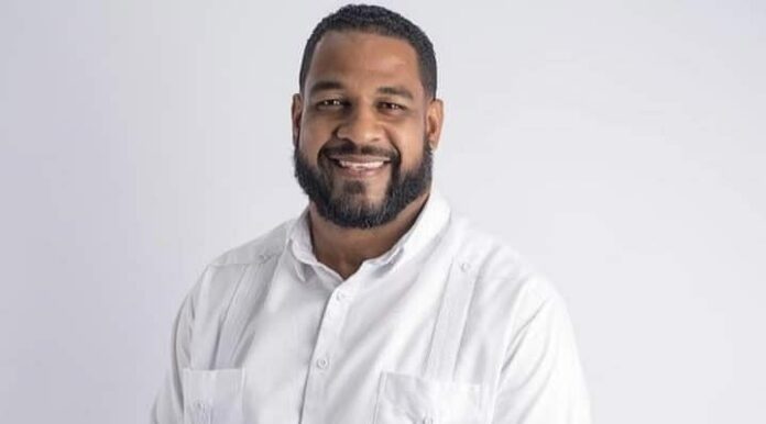 Agentes de la Policía Nacional mataron la noche del miércoles 28 d ejunio a uno de los dos hombres acusados de ultimar en medio de un atraco al subdirector de transportación de la Corporación de Acueductos y Alcantarillados de Puerto Plata (Coraaplata) el domingo 25 de junio.